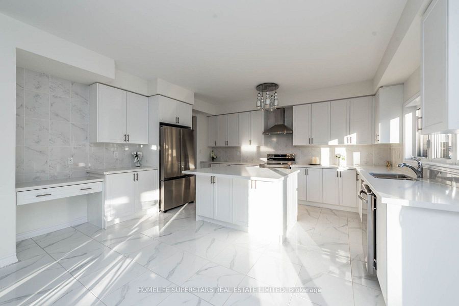 Resale Home, Detached, Innisfil, ON preview 2